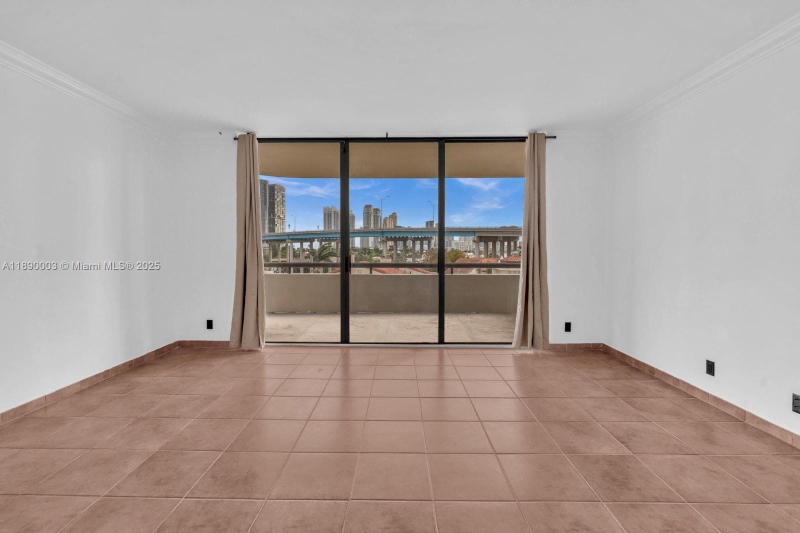 TURNBERRY TOWERS CONDO · #3J in Aventura - Photo 10