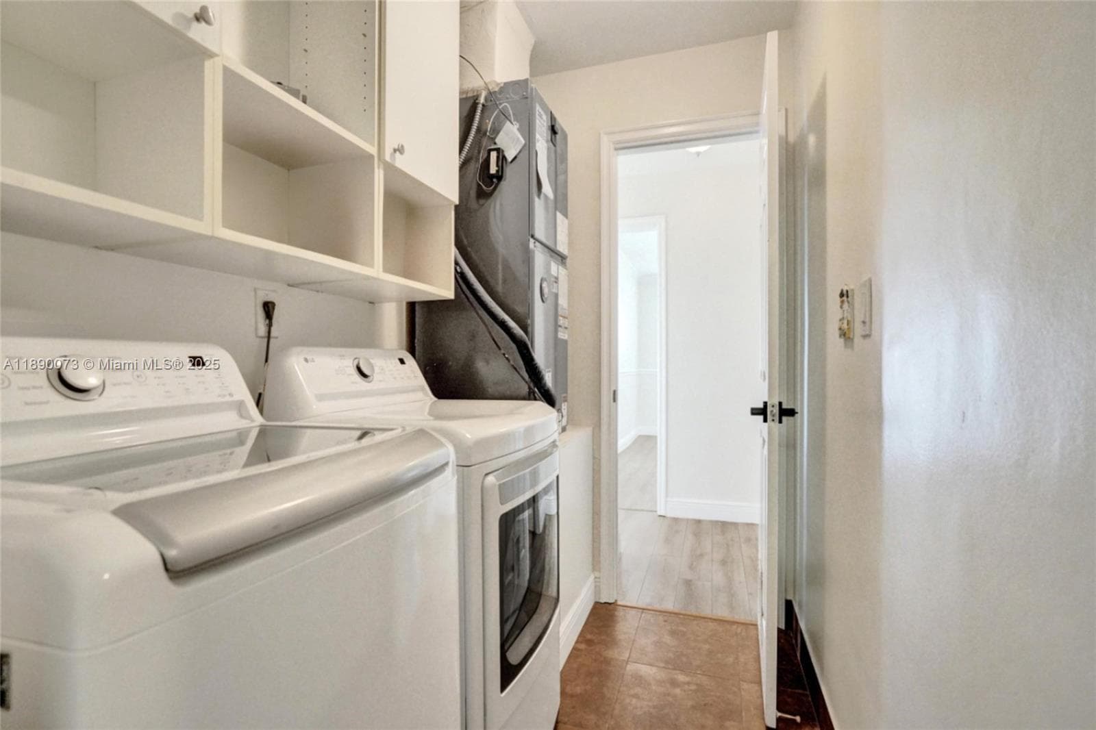 300 W Chaminade Dr photo 52
