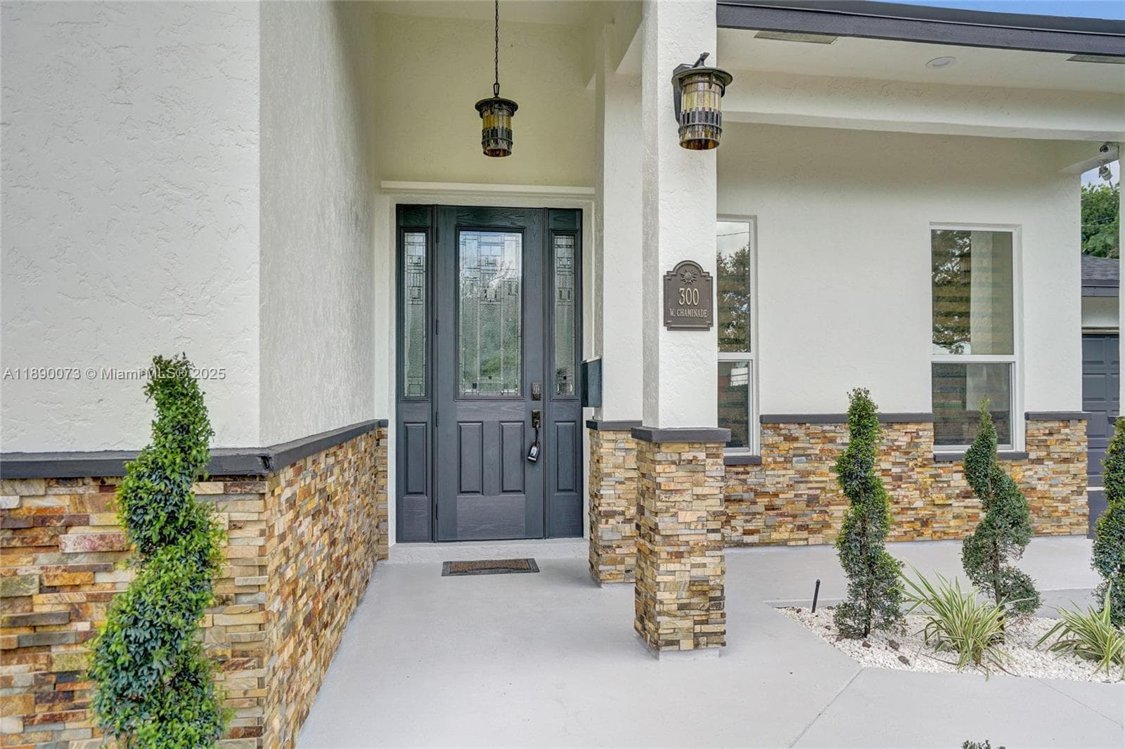 300 W Chaminade Dr photo 5