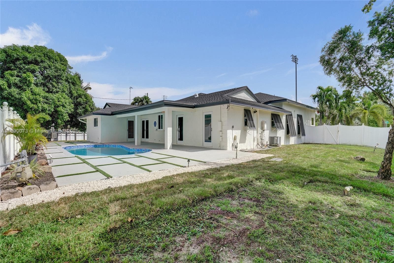 300 W Chaminade Dr photo 61
