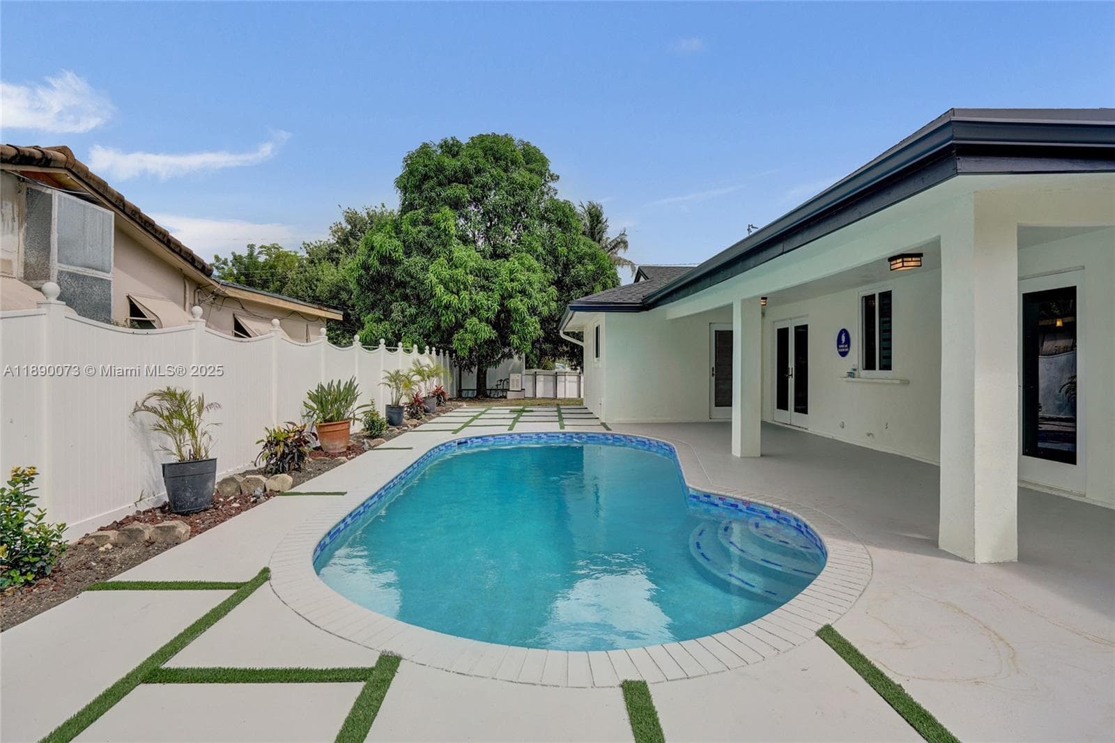 300 W Chaminade Dr photo 59