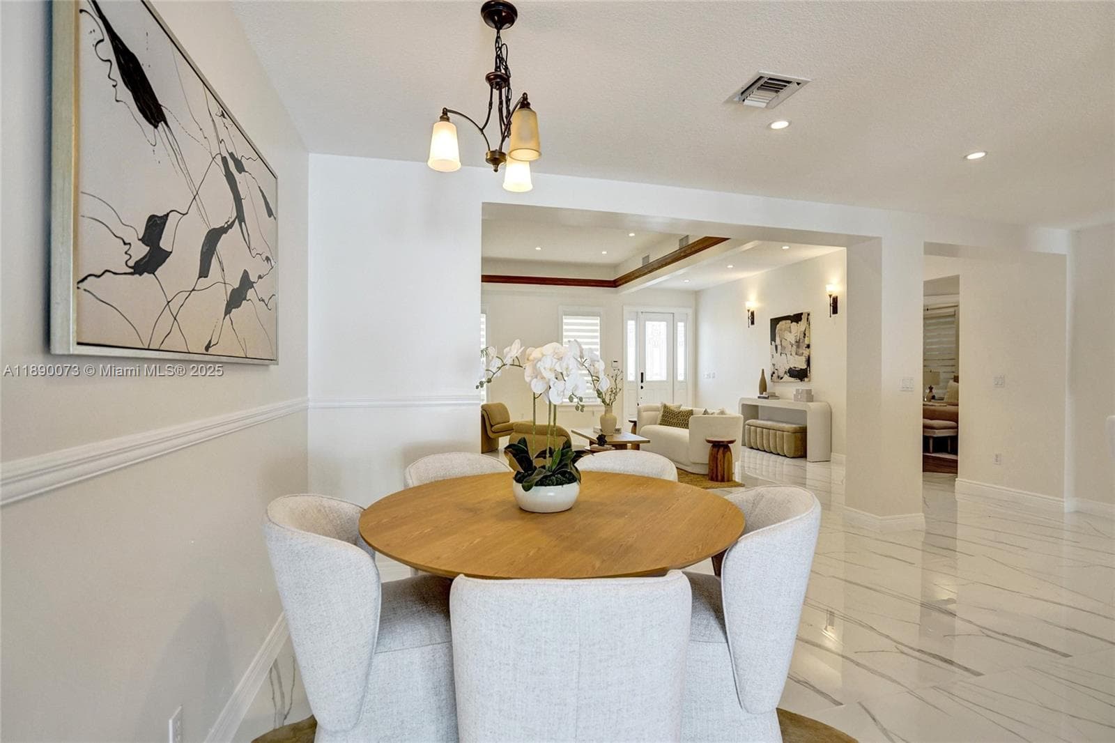 300 W Chaminade Dr photo 15