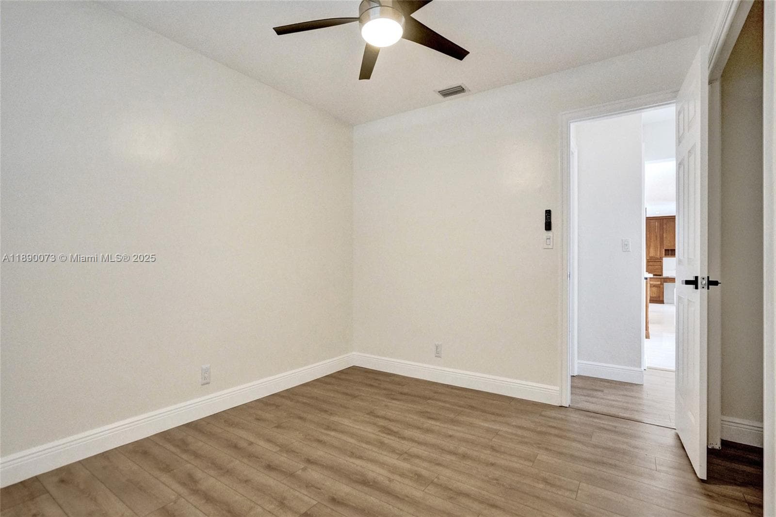 300 W Chaminade Dr photo 39