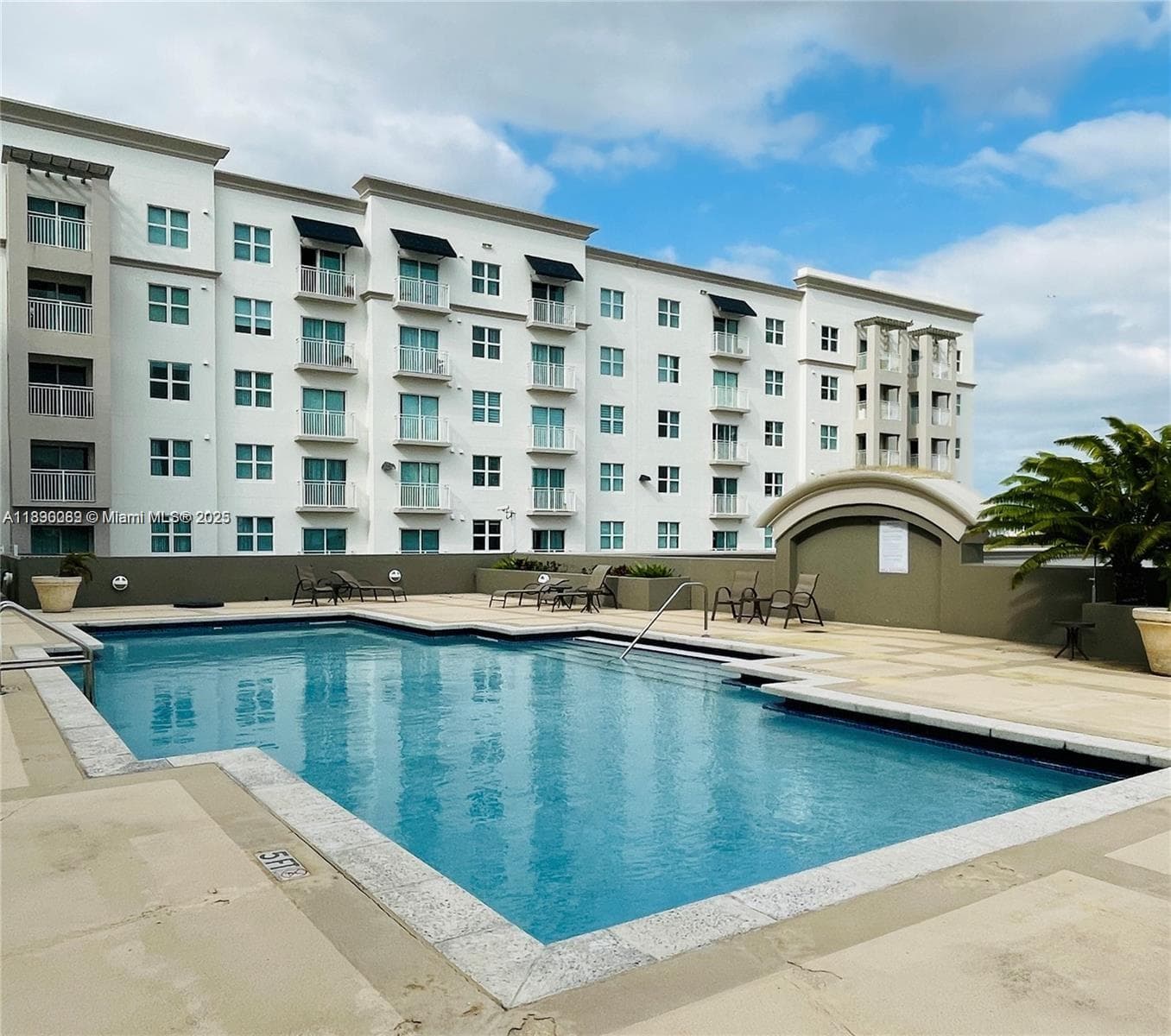 Douglas Grand · #726 in Coral Gables - Photo 2