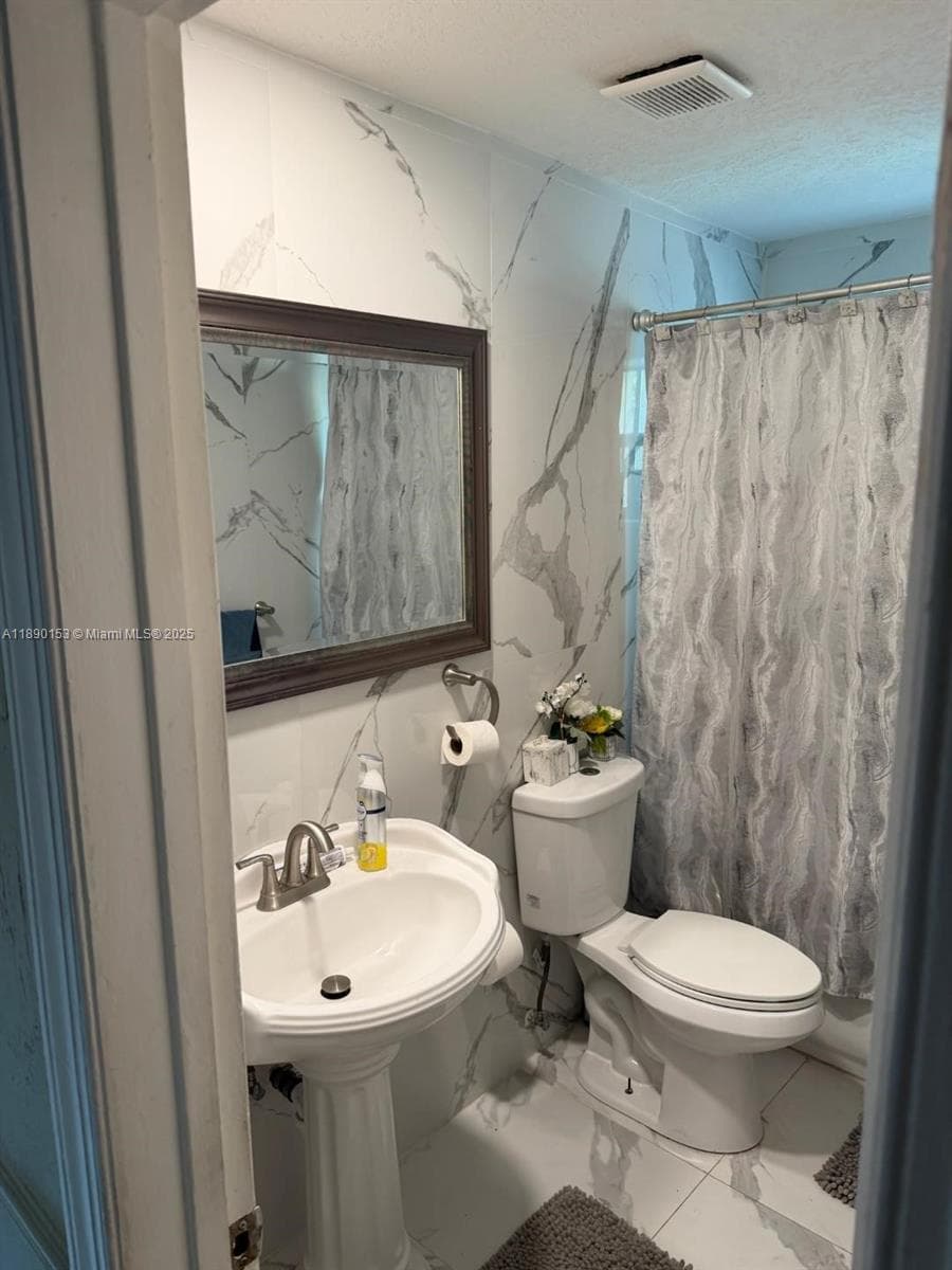 4361 NW 35th Ave photo 17