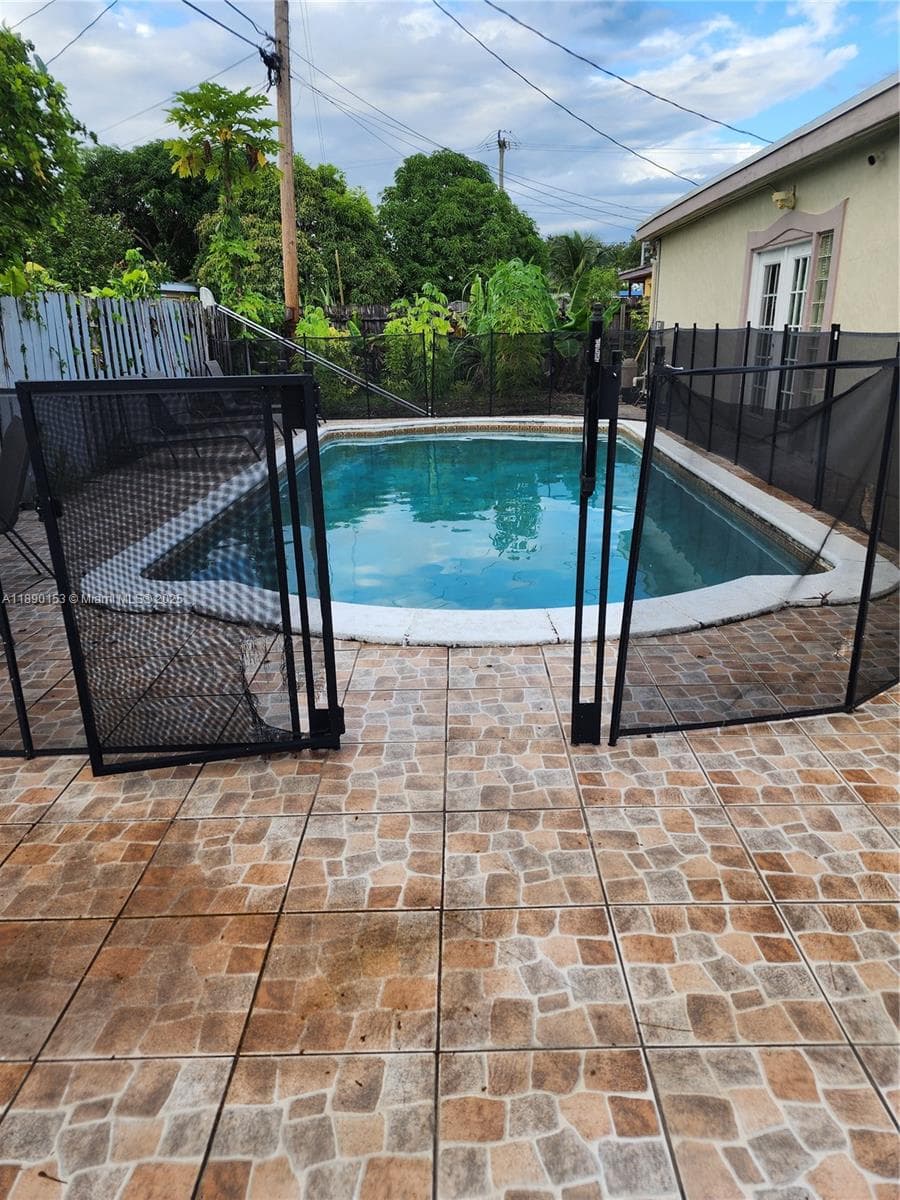 4361 NW 35th Ave photo 9