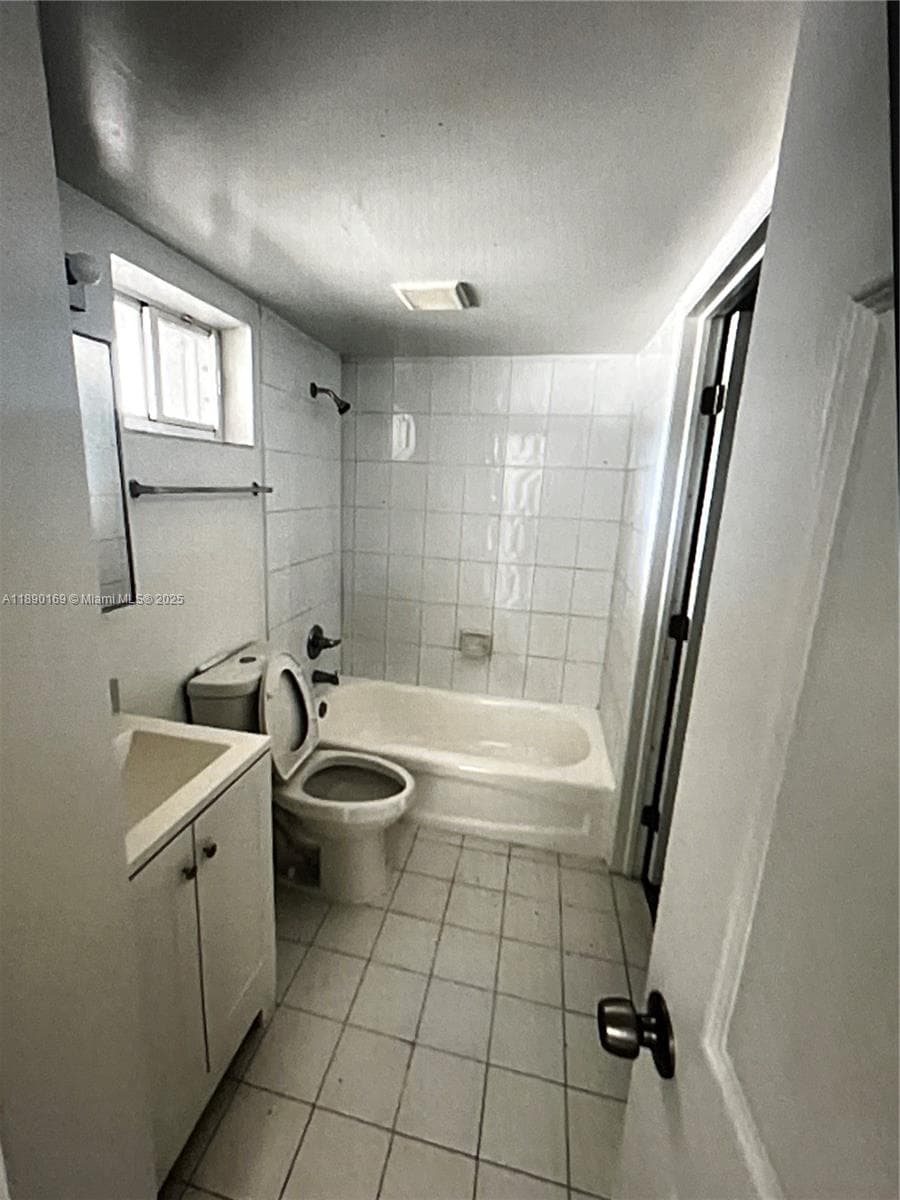 POINCIANA VILLAGE CONDO · #206 in Miami - Photo 3