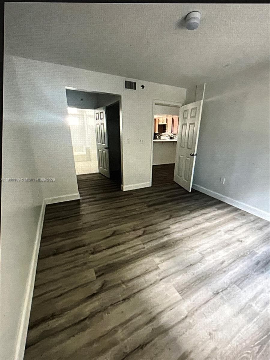POINCIANA VILLAGE CONDO · #206 in Miami - Photo 9