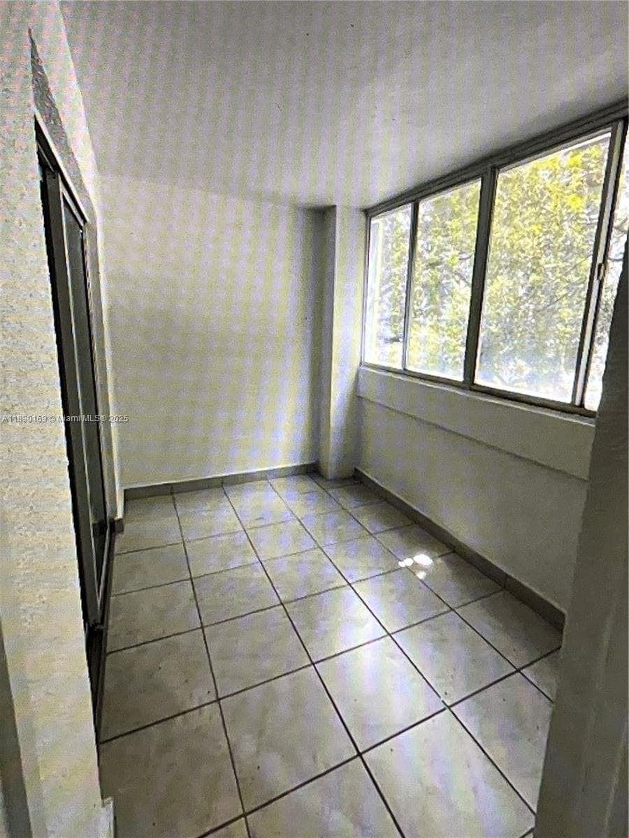 POINCIANA VILLAGE CONDO · #206 in Miami - Photo 8