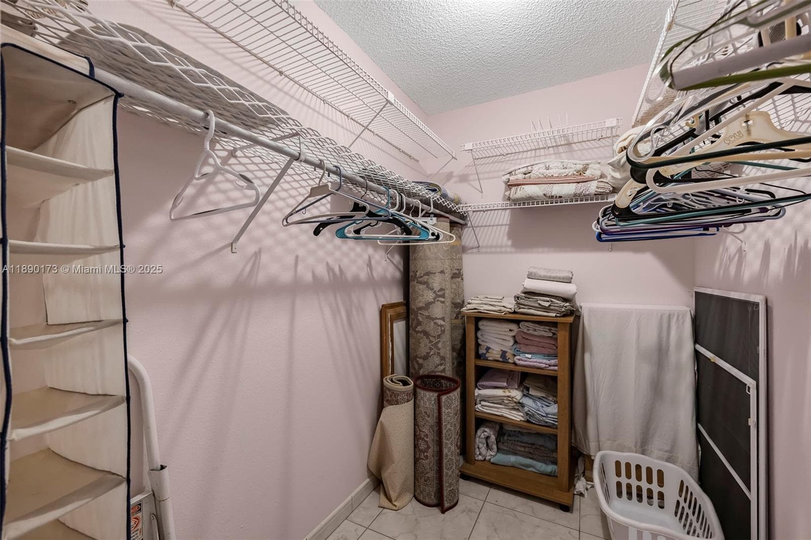 BEVERLY HILLS CONDO · #U405 in Hollywood - Photo 11