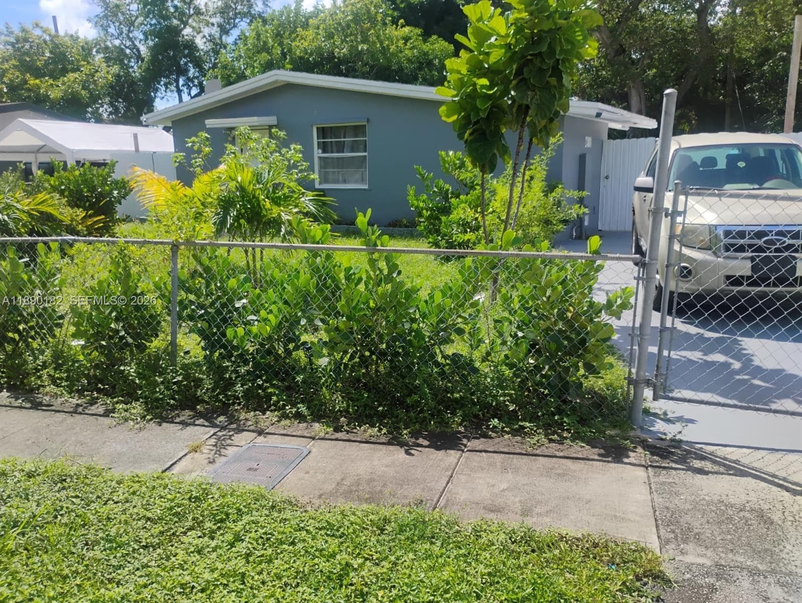 1712 NW 15th Ter photo 7