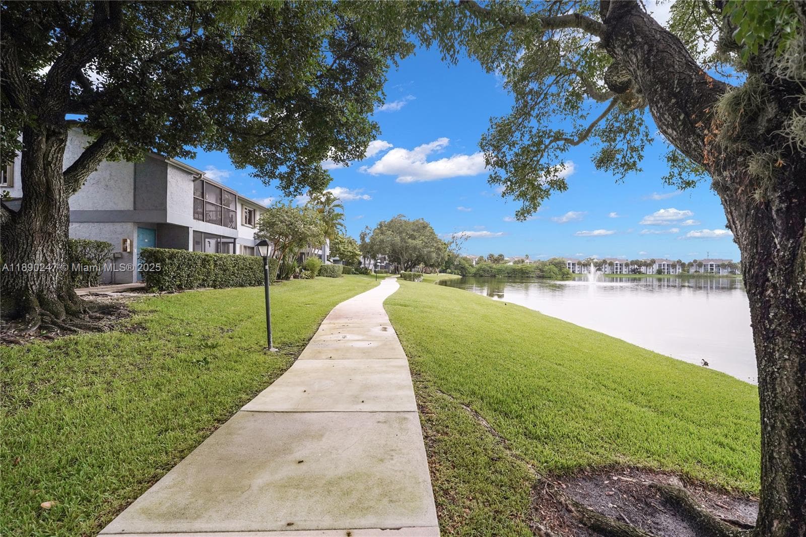 LAKES OF OAKLAND FOREST C · #204 in Oakland Park - Photo 26