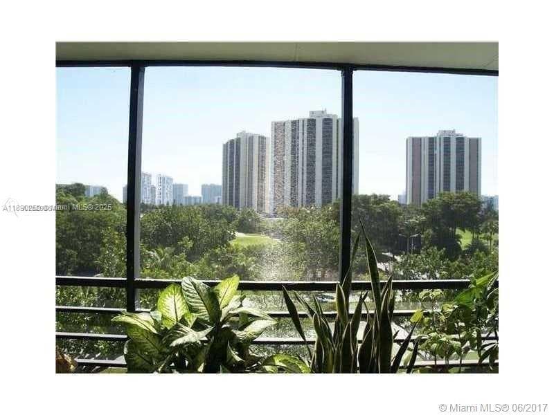 BISCAYA IV CONDO · #410 in Aventura - Photo 5