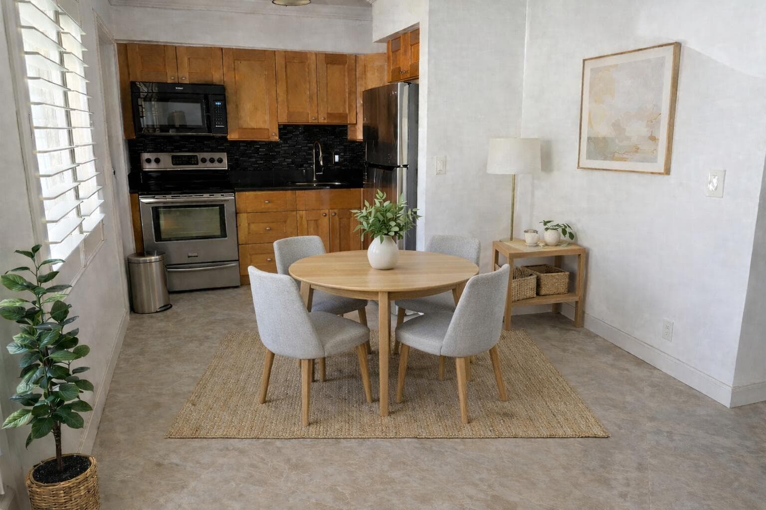 eat in kitchen