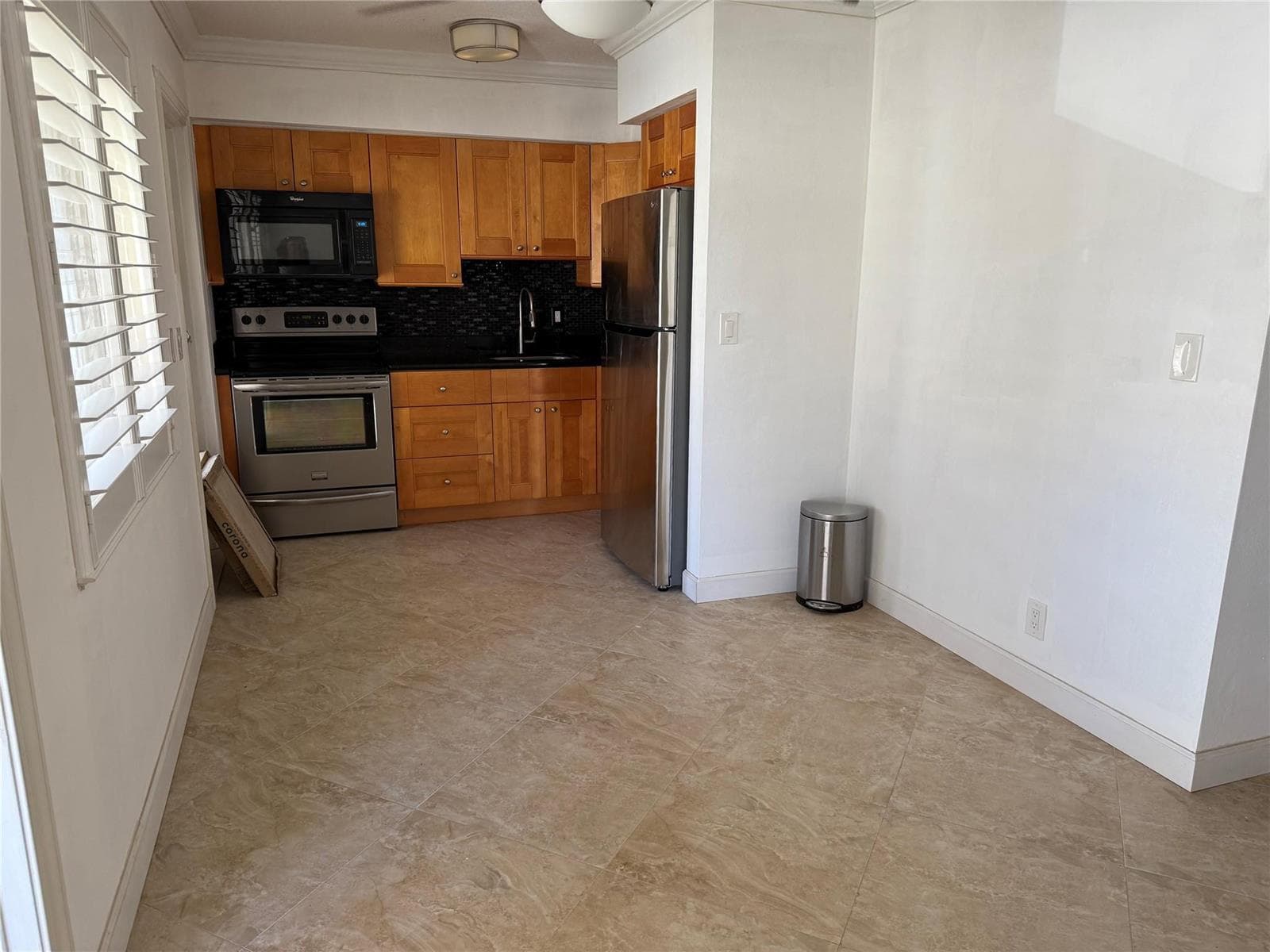 eat in kitchen area
