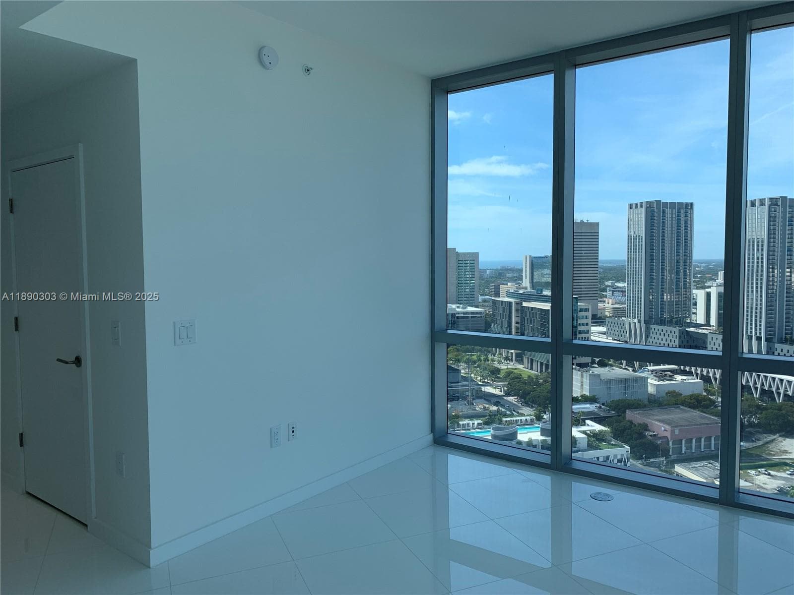 Paramount Miami Worldcenter · #2702 in Miami - Photo 7