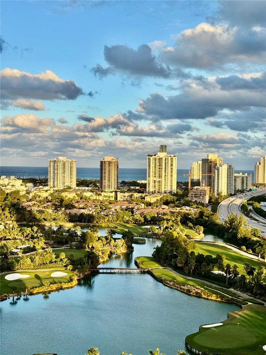 TURNBERRY ON THE GREEN CO · #2515 in Aventura - Photo 17