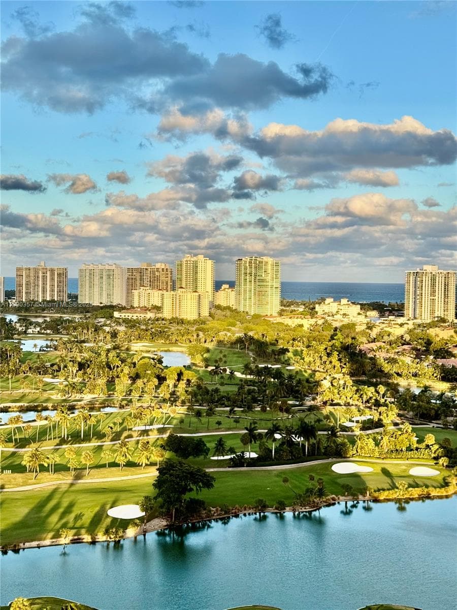 TURNBERRY ON THE GREEN CO · #2515 in Aventura - Photo 16