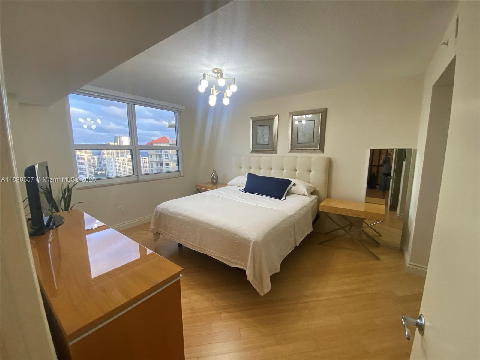 TURNBERRY ON THE GREEN CO · #2515 in Aventura - Photo 8