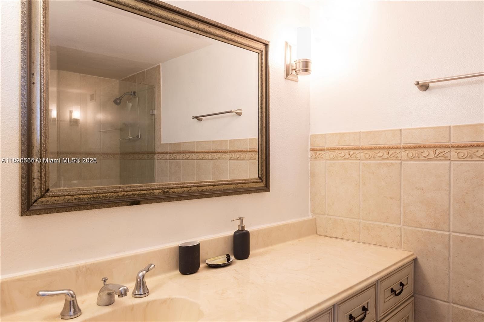 THE CARRIAGE HOUSE CONDO · #1111 in Miami Beach - Photo 22