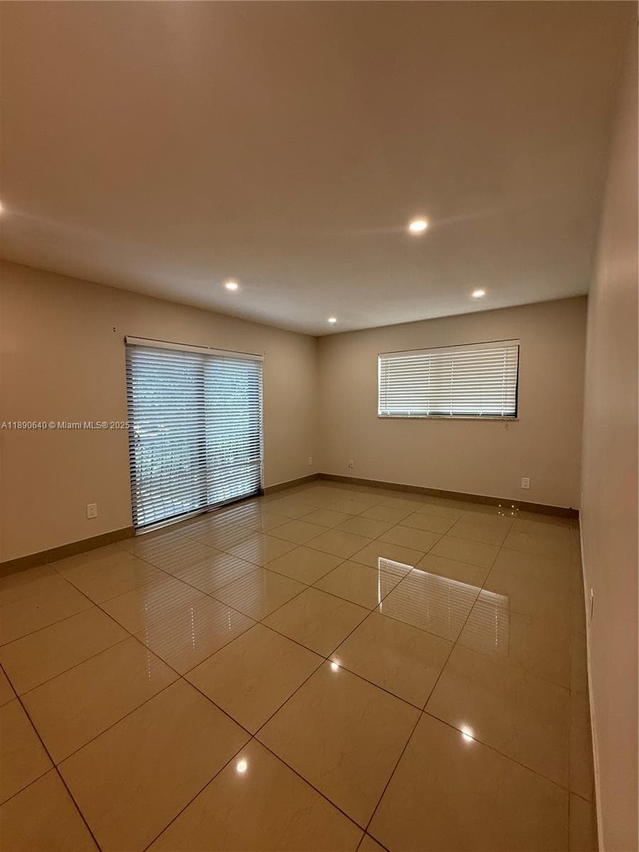HOLLYWOOD ENTRADA AMENDED · #1 in Hallandale Beach - Photo 12