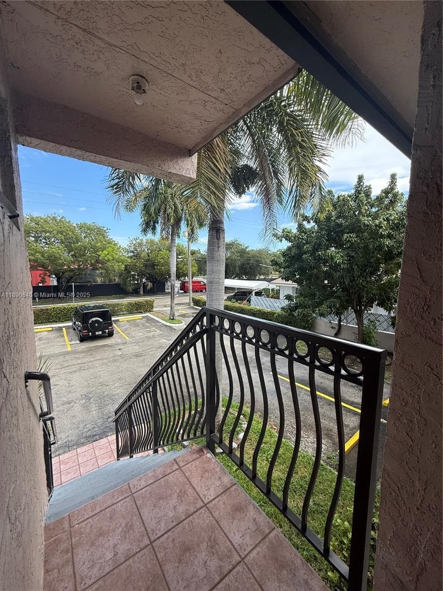 HOLLYWOOD ENTRADA AMENDED · #1 in Hallandale Beach - Photo 5