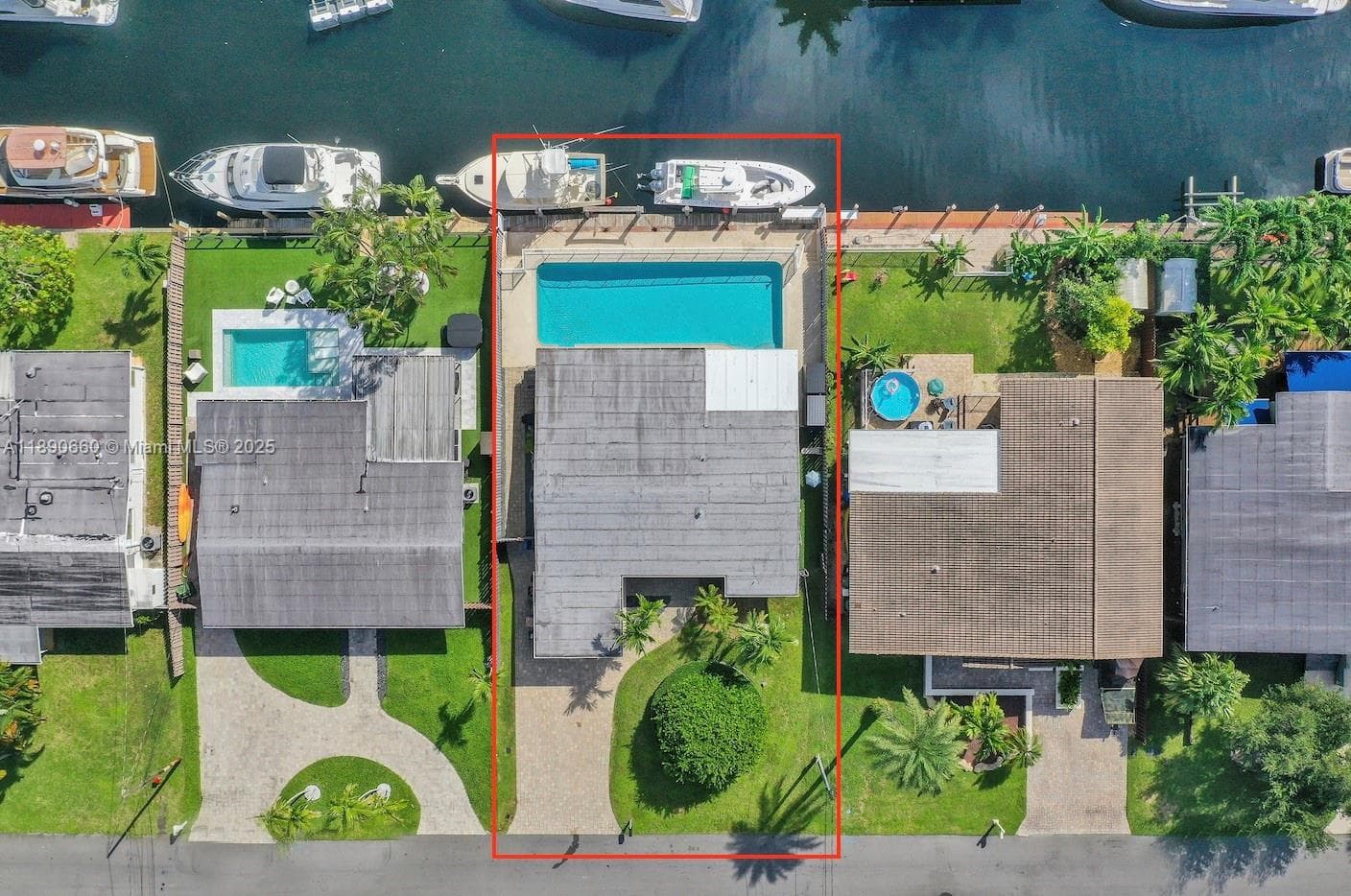 2624 Nassau Ln photo 1