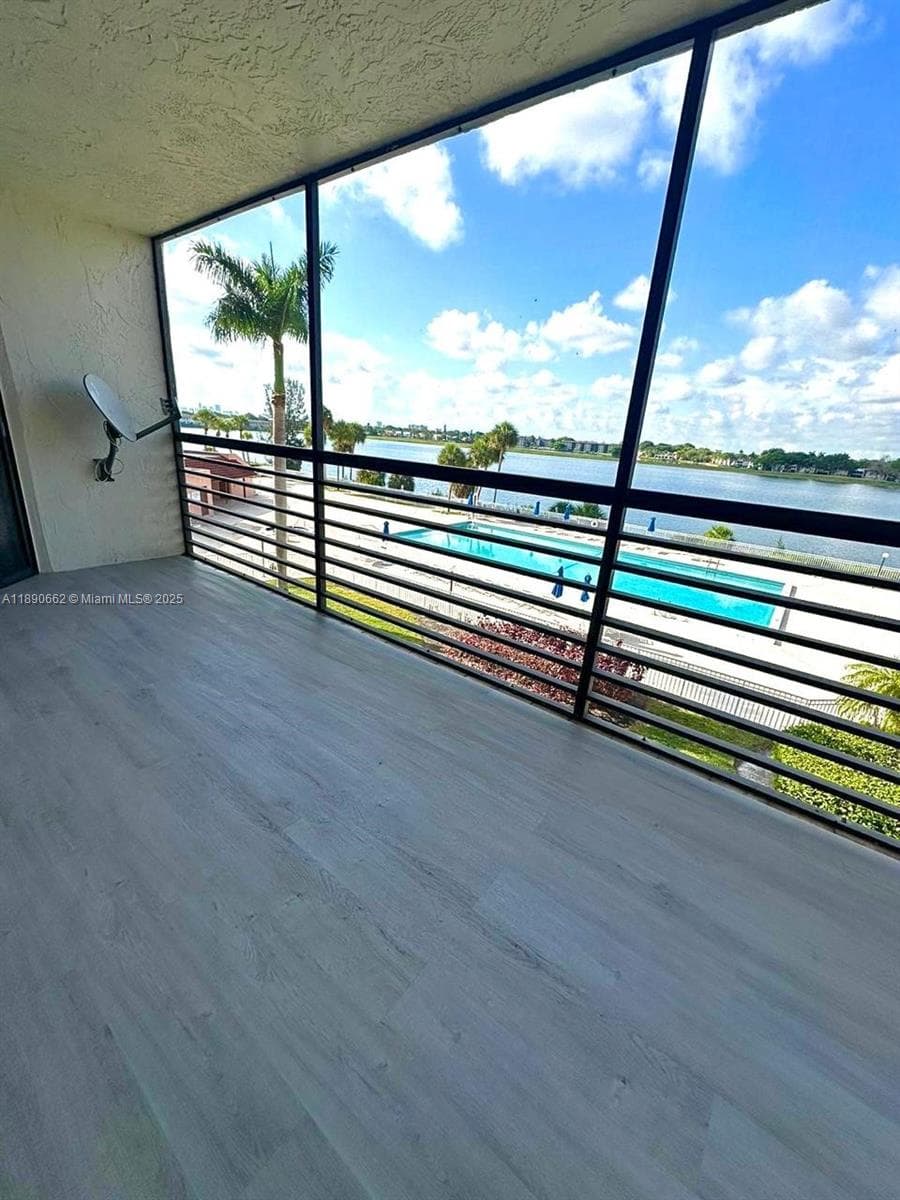 LAKE VIEW OF CALIF CLUB C · #305 in Miami - Photo 2