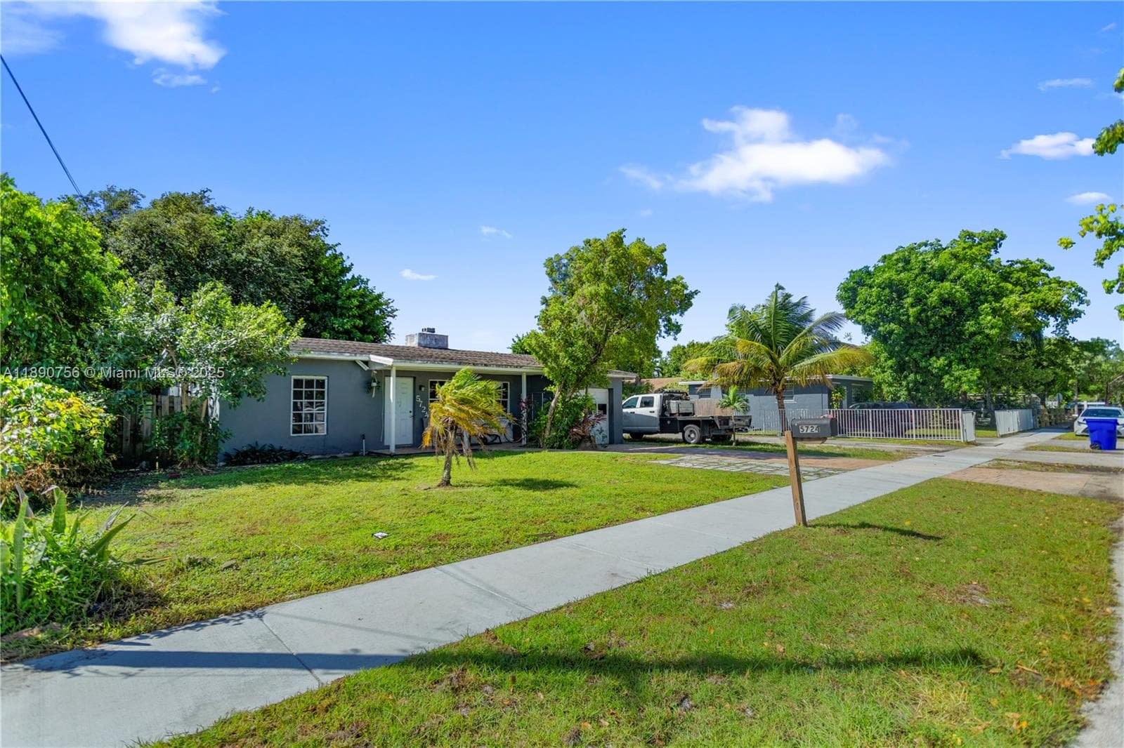 5724 Mckinley St photo 2