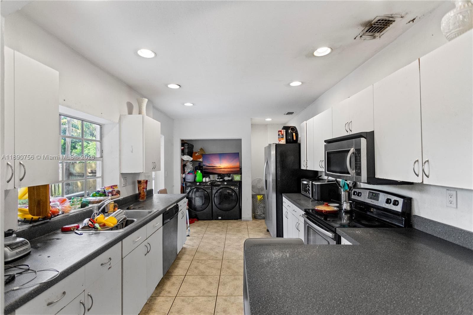5724 Mckinley St photo 15