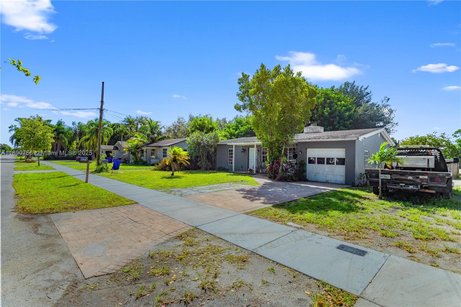 5724 Mckinley St photo 4