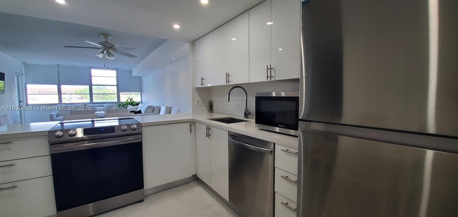 BUCKLEY TOWERS · #202E in Miami - Photo 7