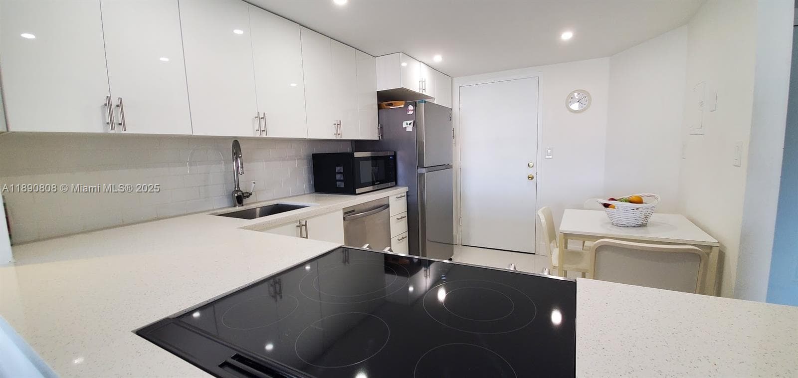 BUCKLEY TOWERS · #202E in Miami - Photo 8
