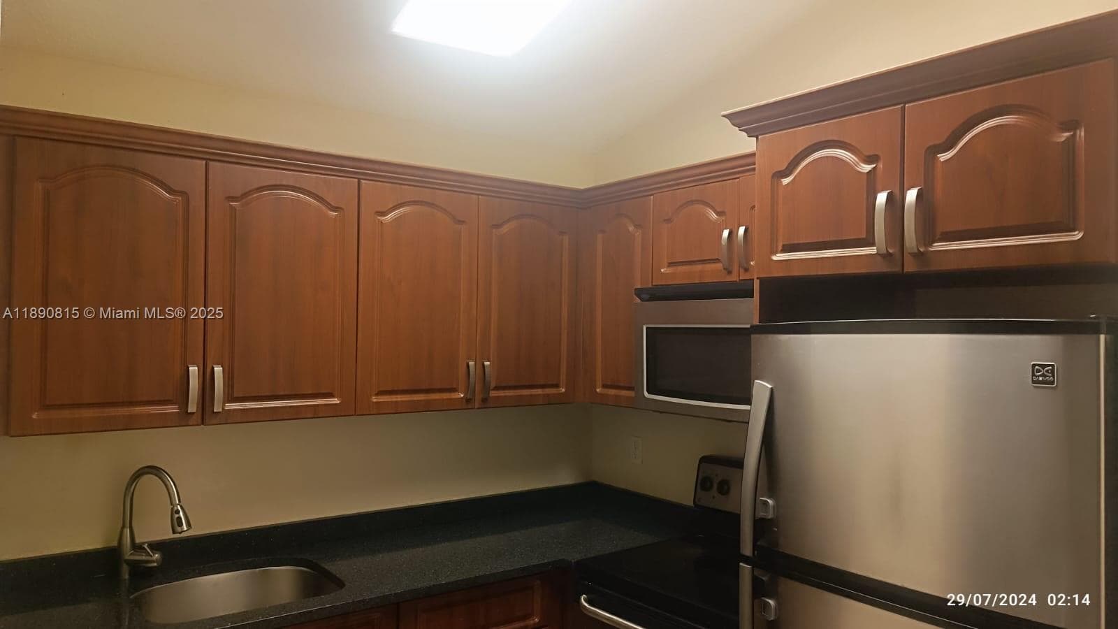 LAKEVIEW CLUB CONDO · #309 in Oakland Park - Photo 2