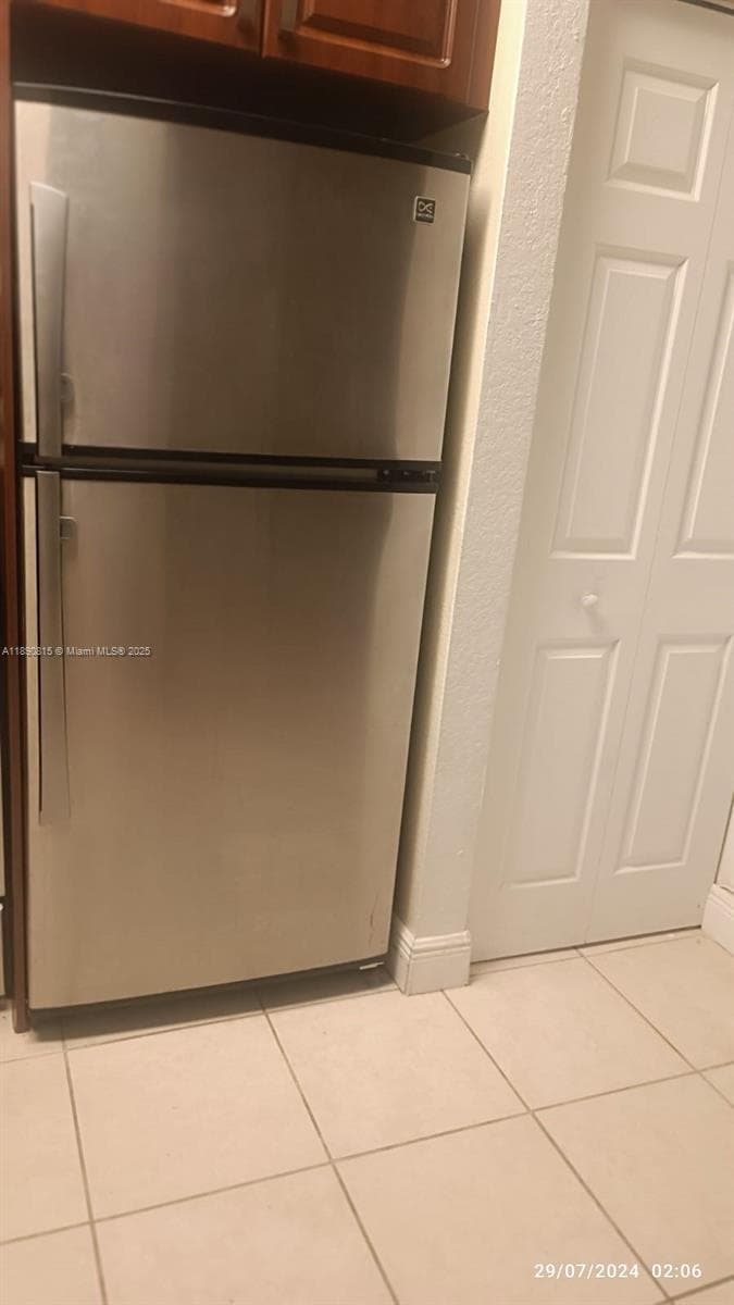LAKEVIEW CLUB CONDO · #309 in Oakland Park - Photo 9