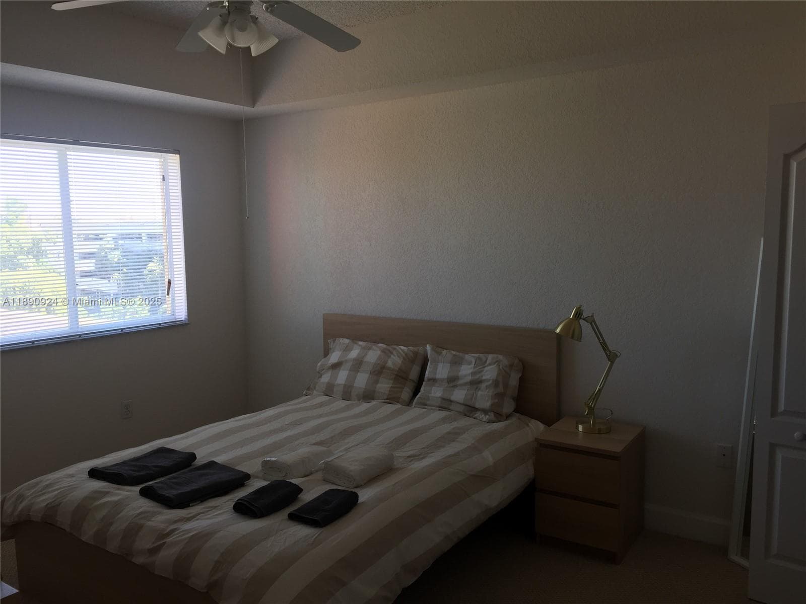 Valencia · #503 in South Miami - Photo 12