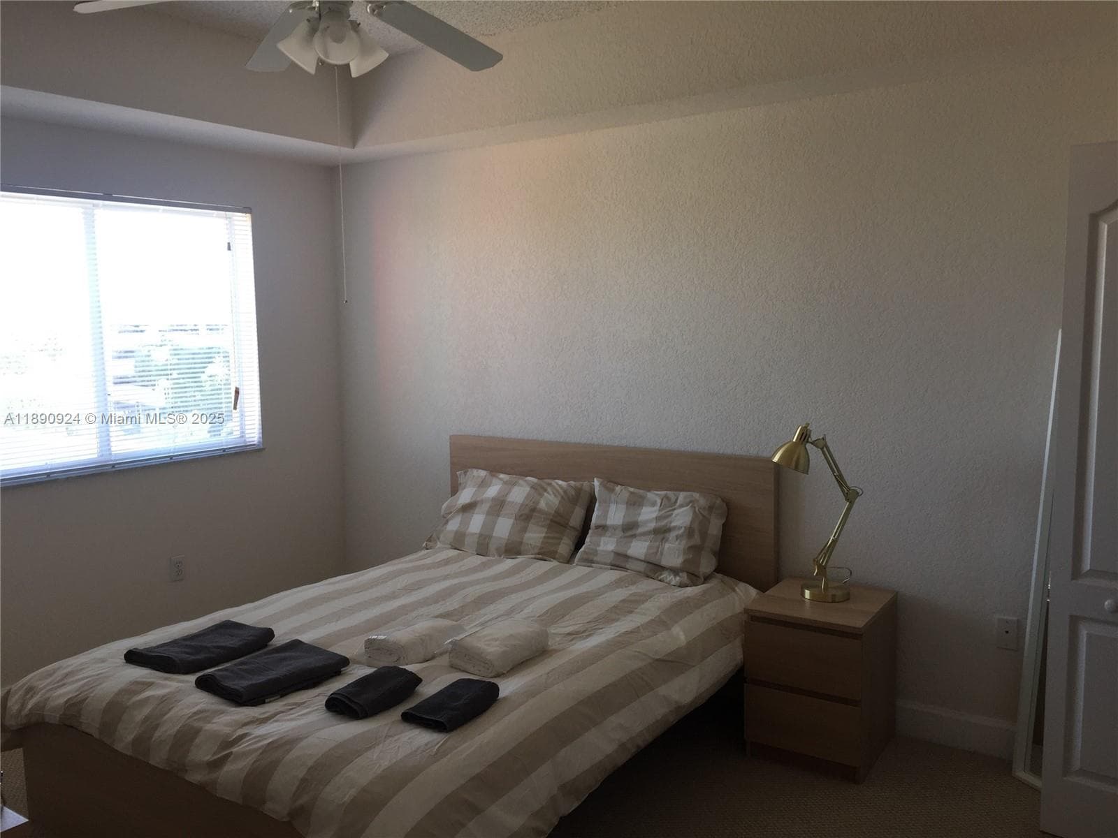 Valencia · #503 in South Miami - Photo 10