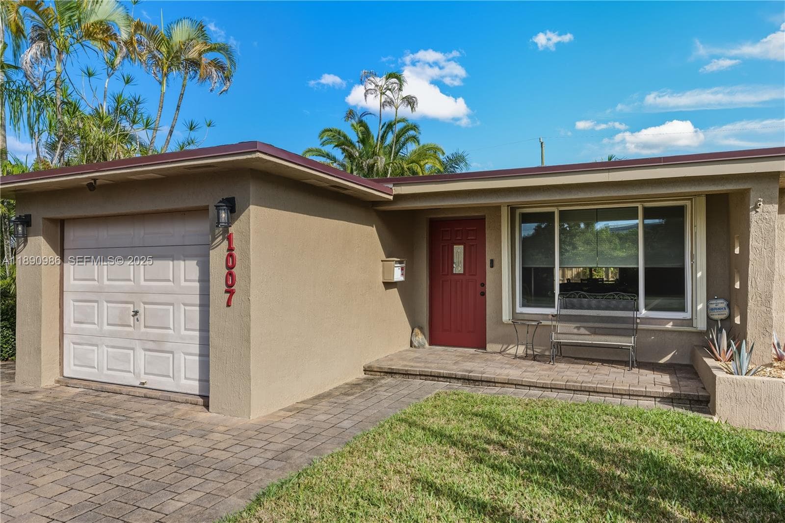 1007 N Golf Dr photo 5
