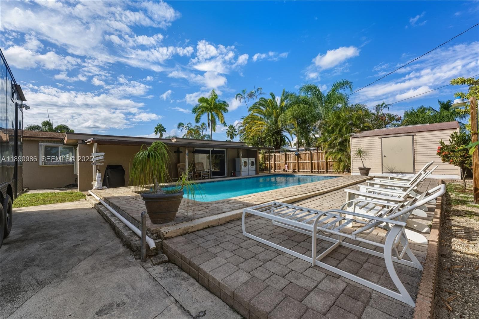 1007 N Golf Dr photo 20