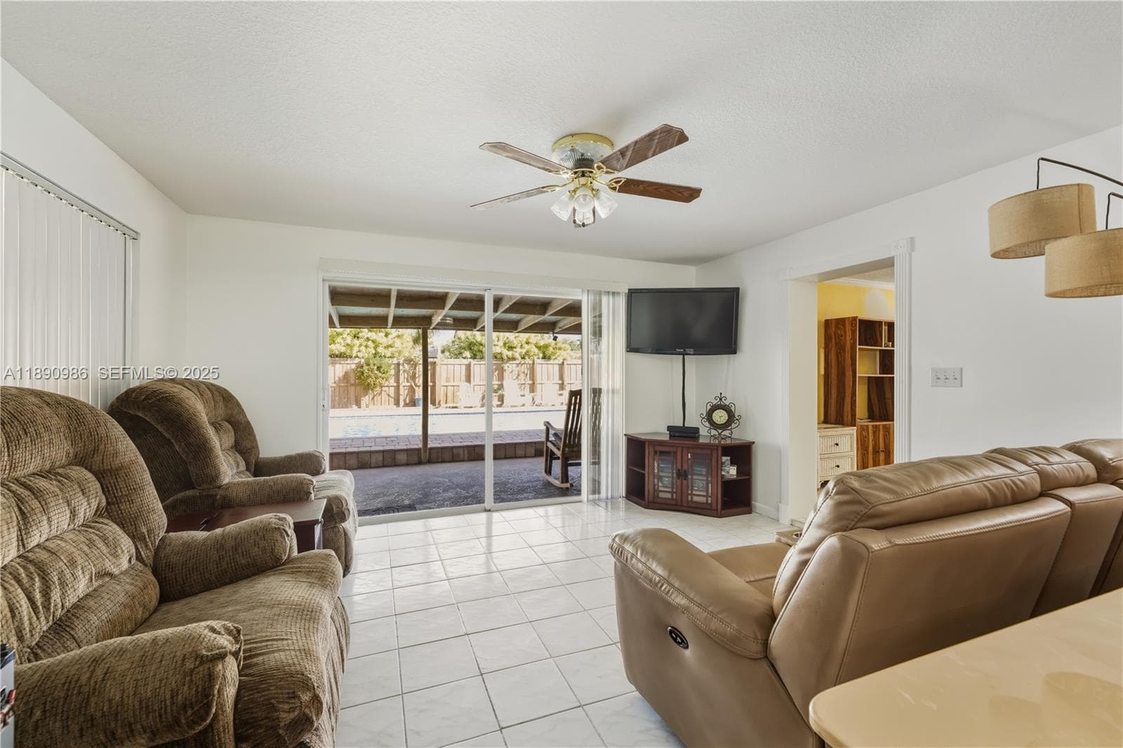 1007 N Golf Dr photo 14