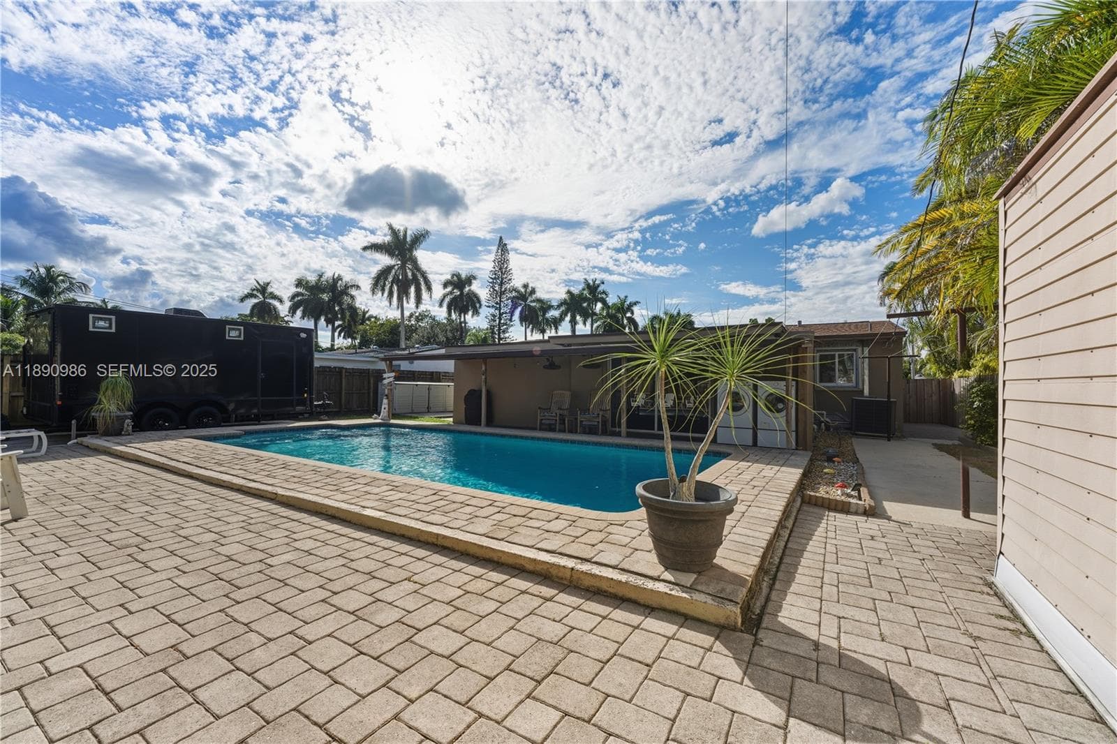 1007 N Golf Dr photo 19