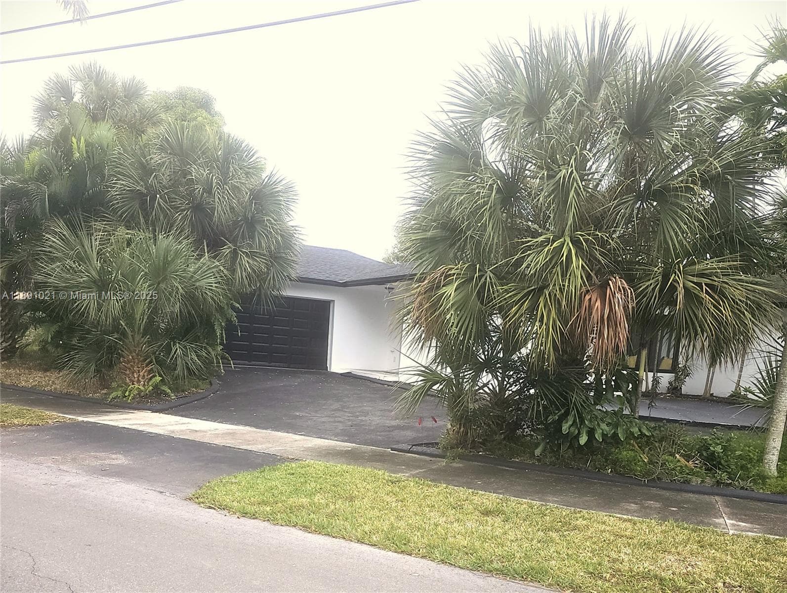 2856 NW 10th Ave photo 6