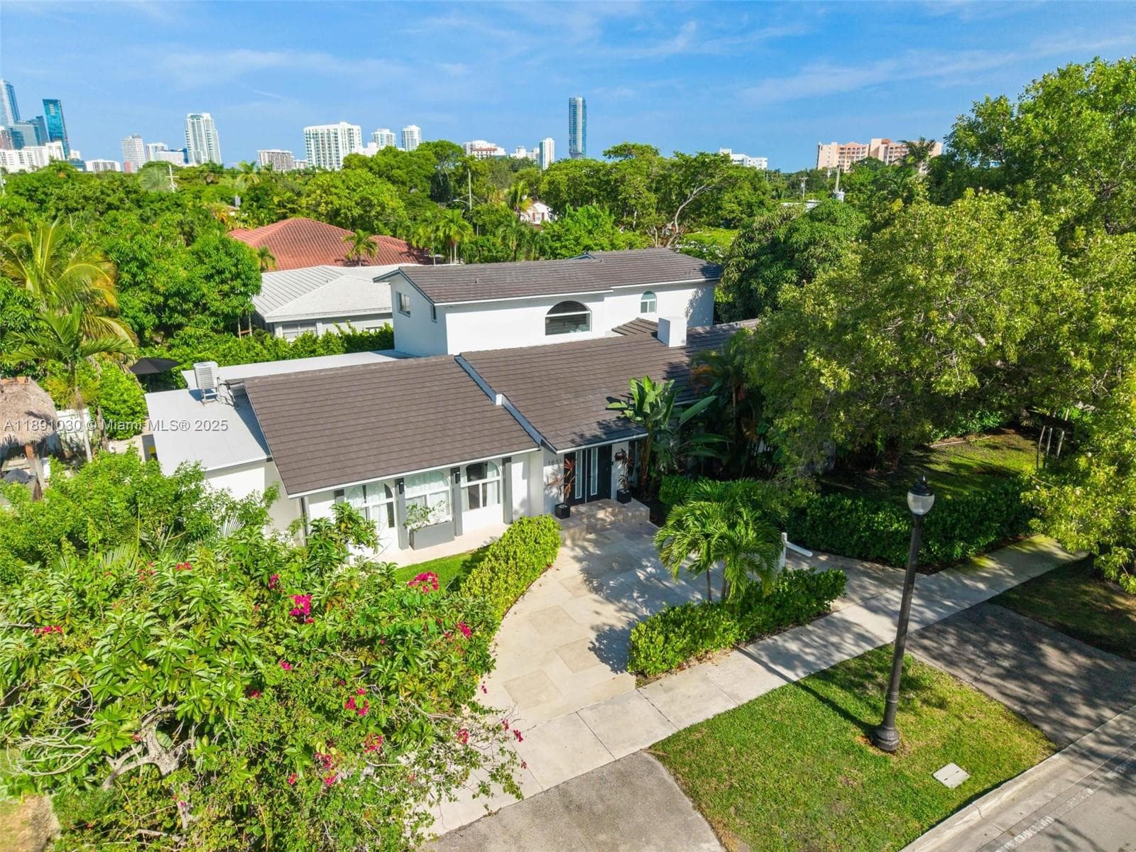 1651 SW 13th Ave photo 92