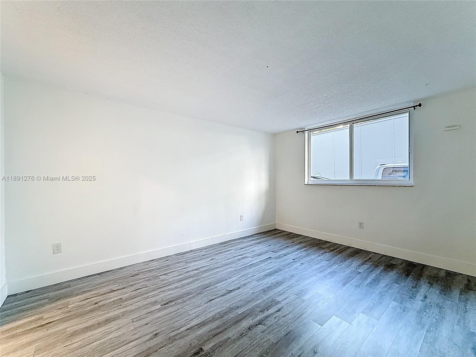 THREE HORIZONS EAST CONDO · #105 in North Miami - Photo 17