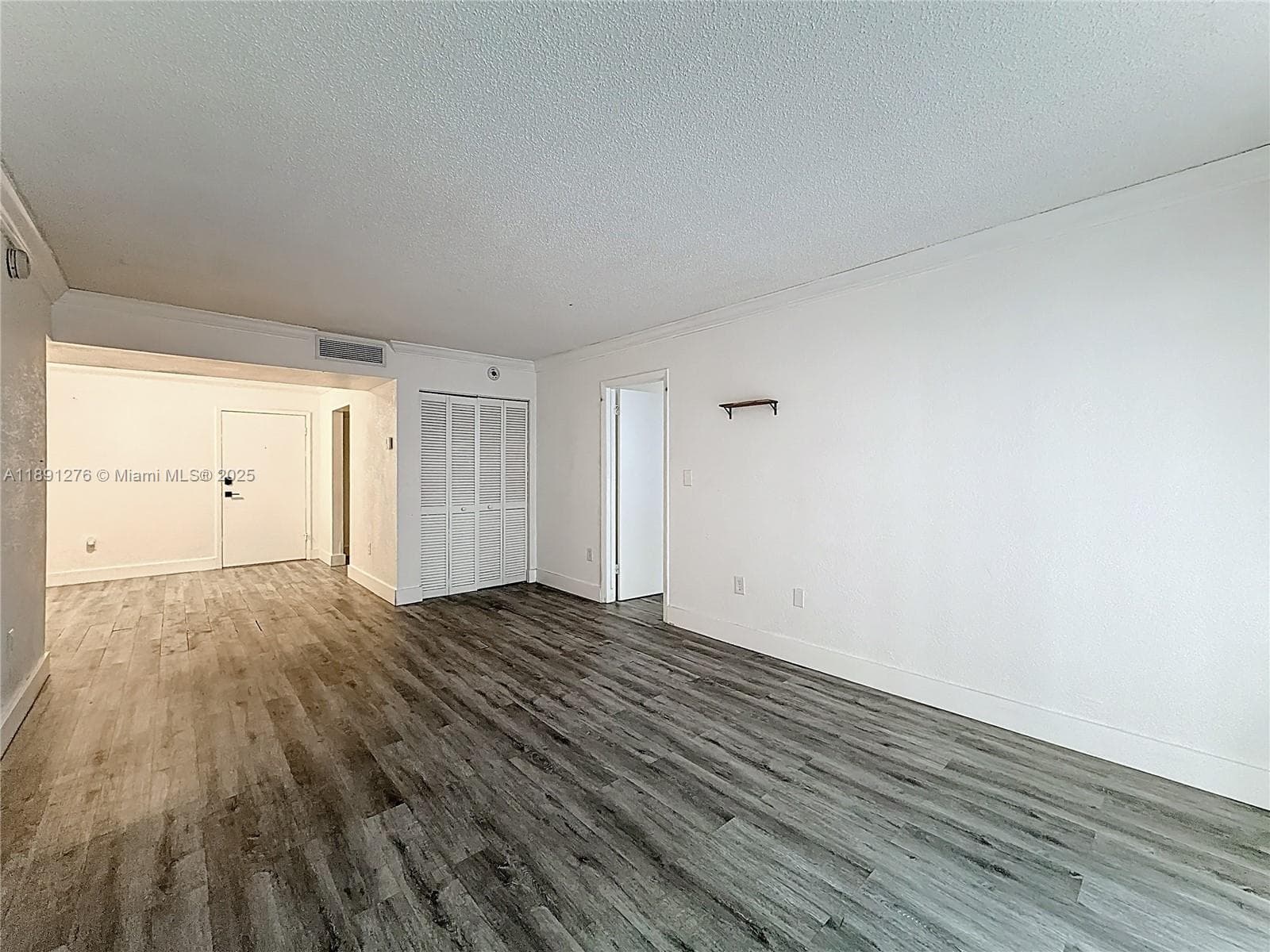 THREE HORIZONS EAST CONDO · #105 in North Miami - Photo 16