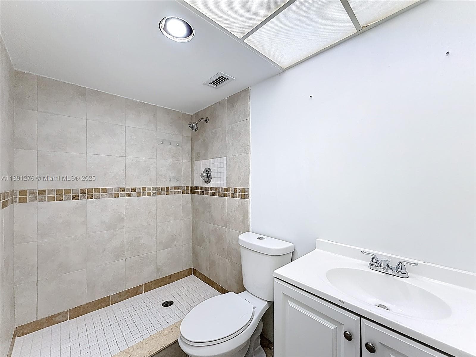 THREE HORIZONS EAST CONDO · #105 in North Miami - Photo 22