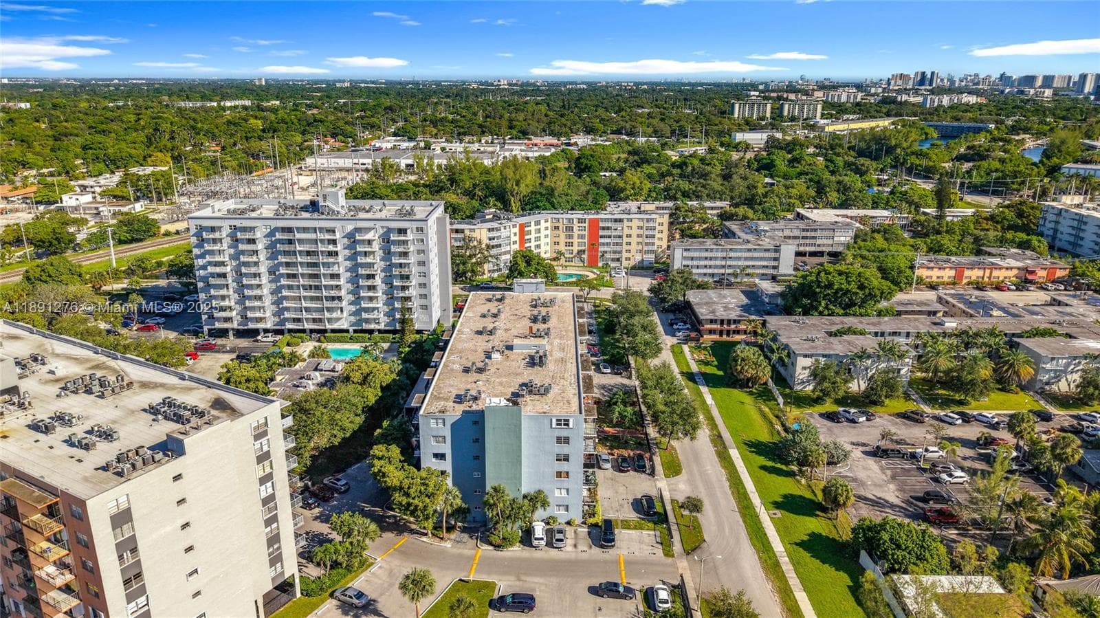 THREE HORIZONS EAST CONDO · #105 in North Miami - Photo 34