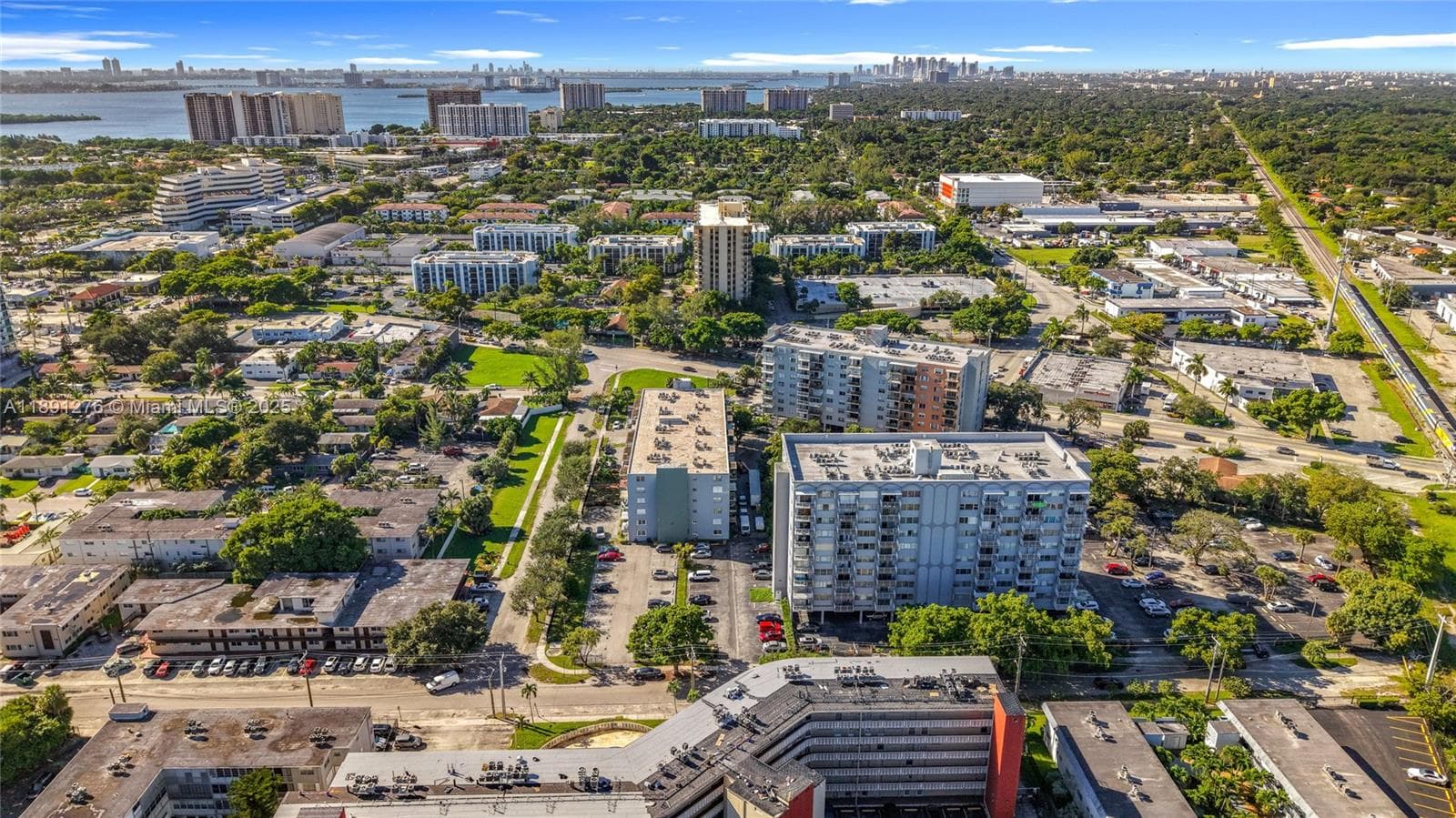 THREE HORIZONS EAST CONDO · #105 in North Miami - Photo 38