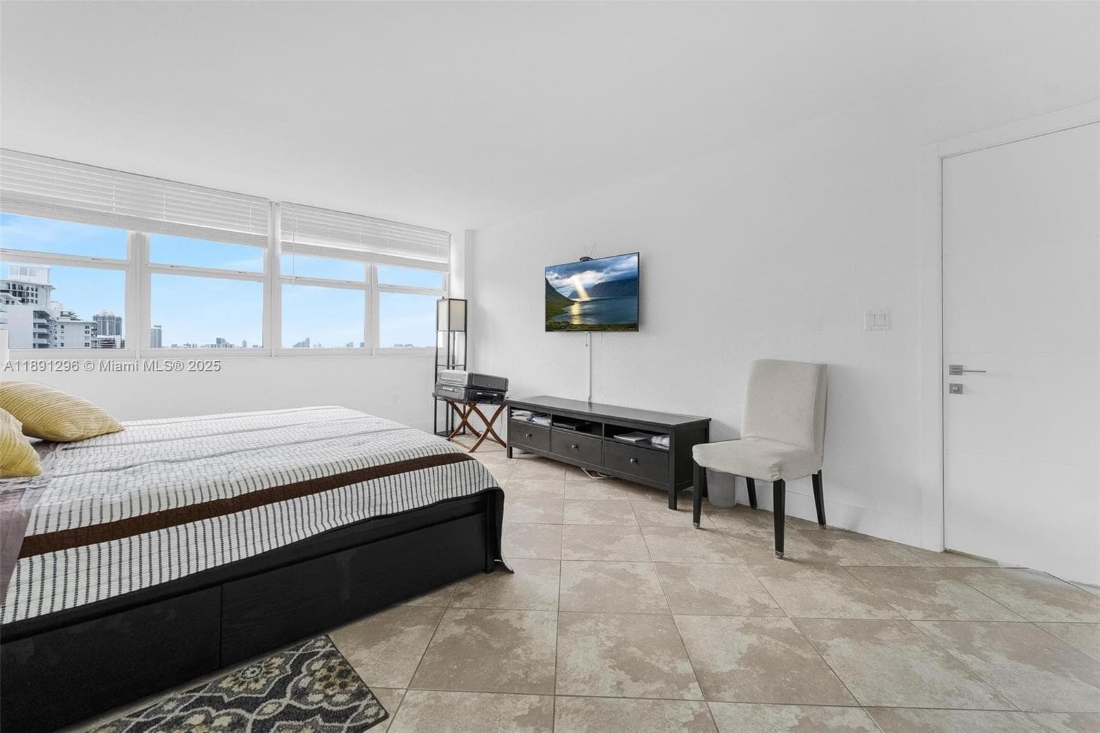 Regency Condominium · #11B in Miami Beach - Photo 24
