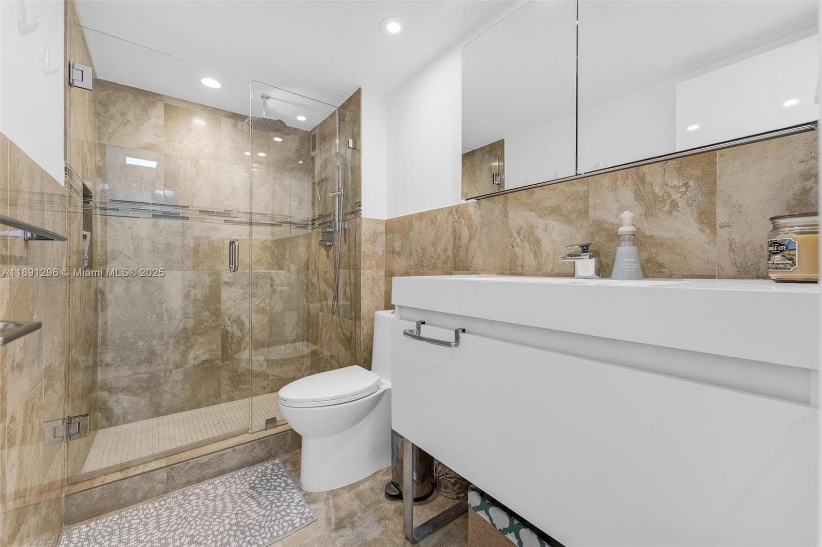Regency Condominium · #11B in Miami Beach - Photo 14